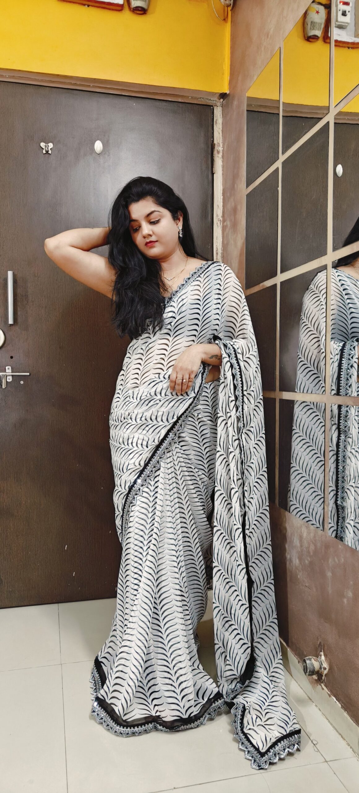 White 3240 Lehriya Saree