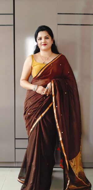 Radhika Pure Mul cotton zari pallu saree