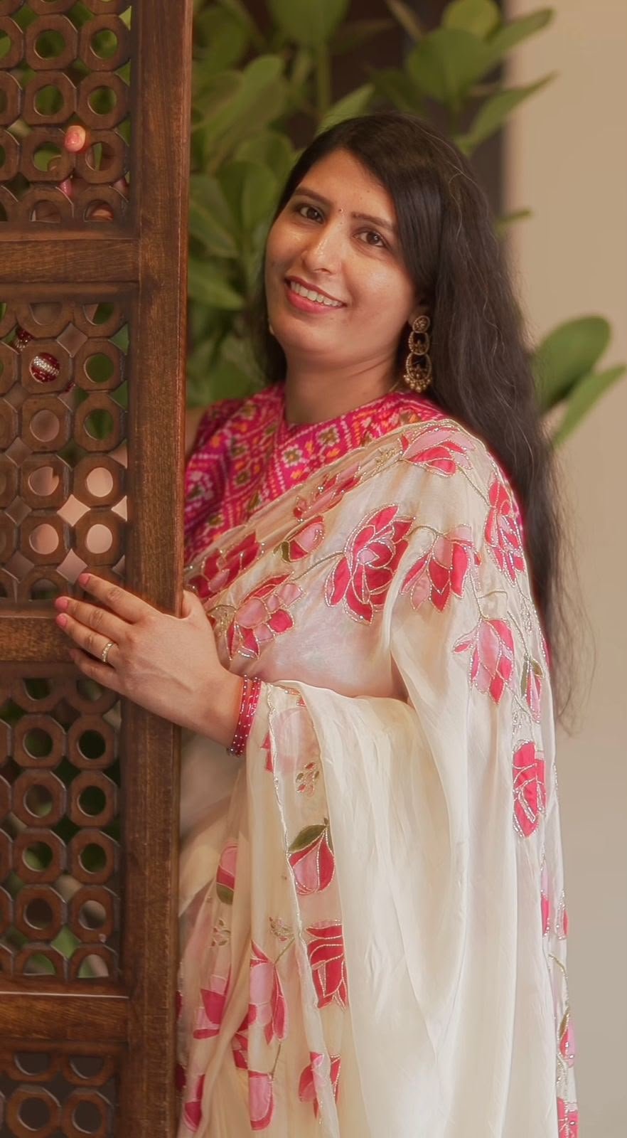 Designer Lotus white saree - Image 5